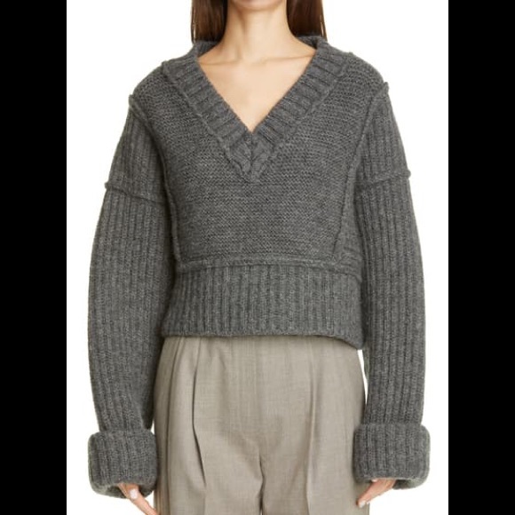 Jacquemus Sweaters - Jacquemus Chunky Cavacu Sweater. Size 8. Charcoal.